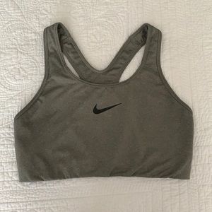 Nike Pro Sports Bra